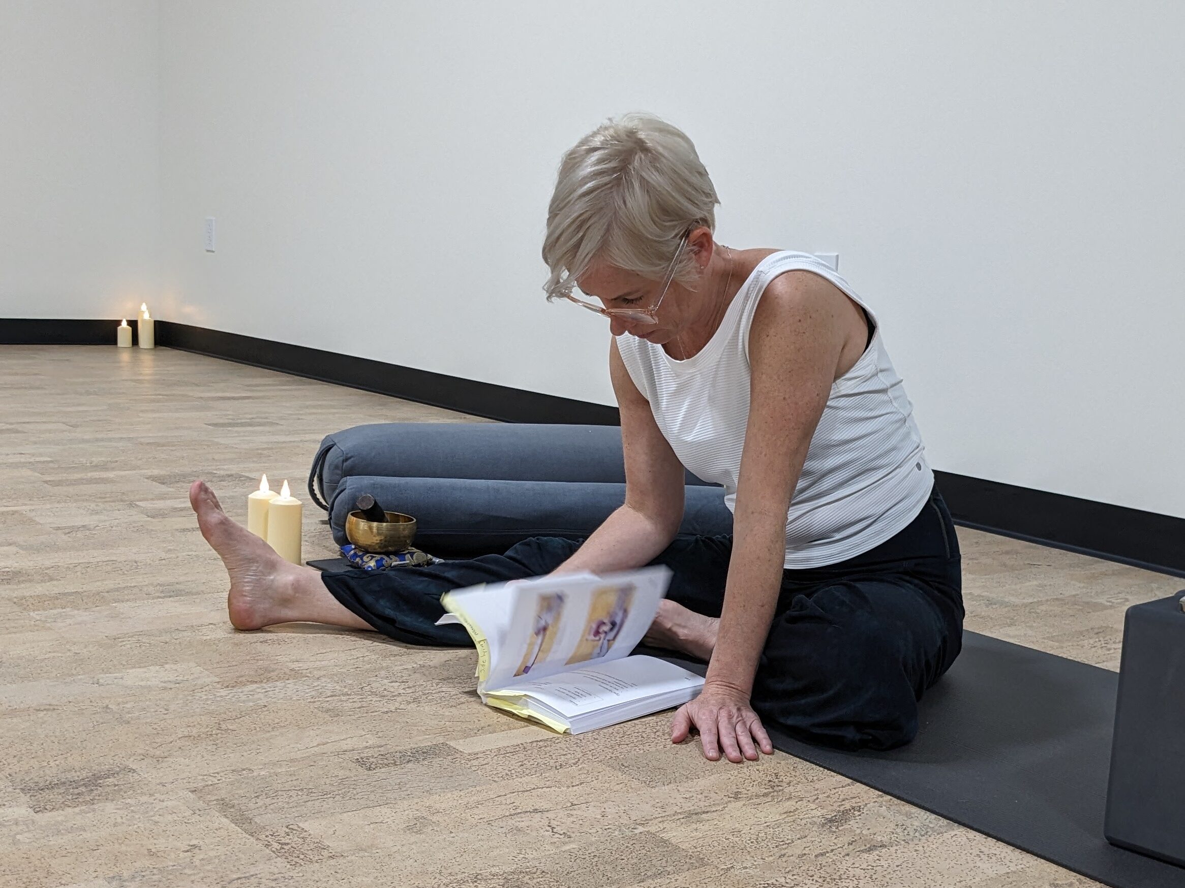 courtney reading with yoga class